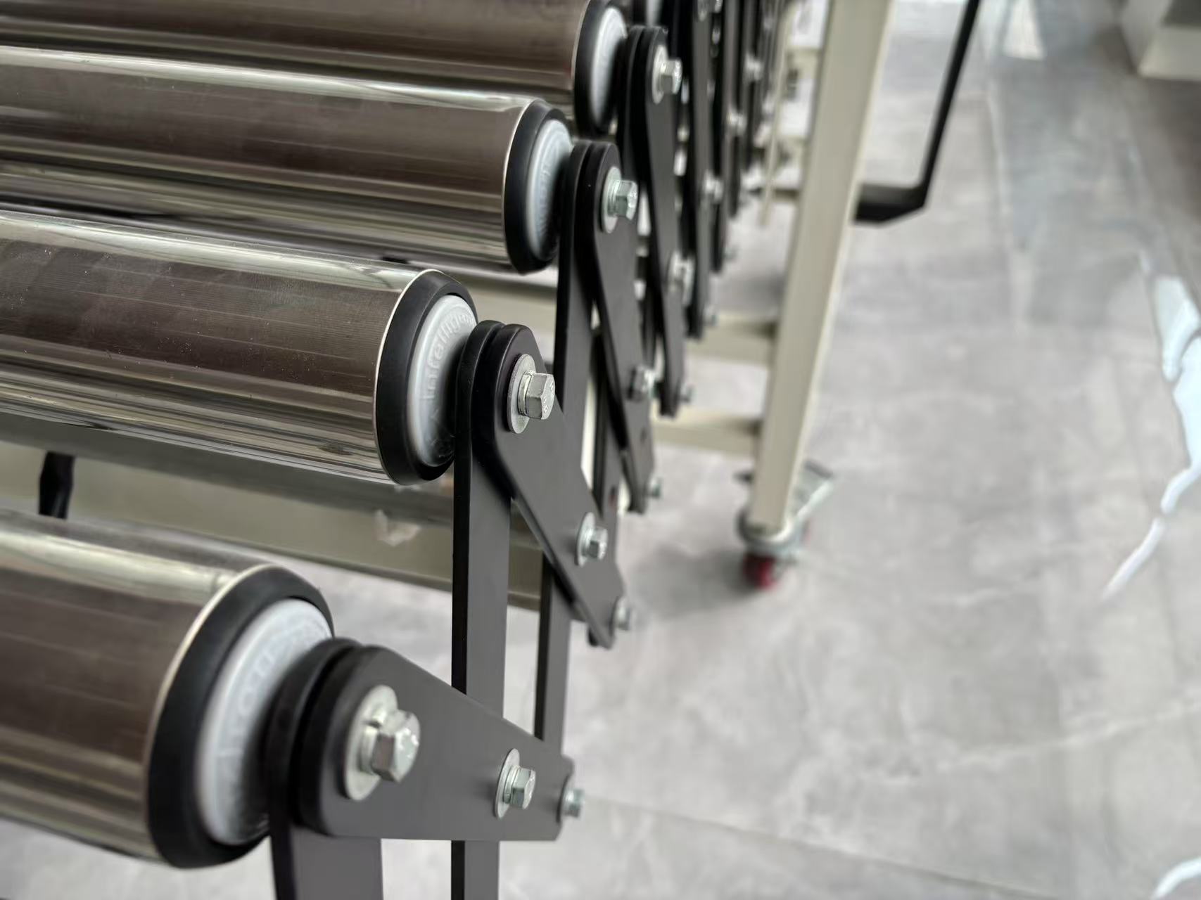 Flexible erweiterbare Roller -F&ouml;rdererrolle reparieren