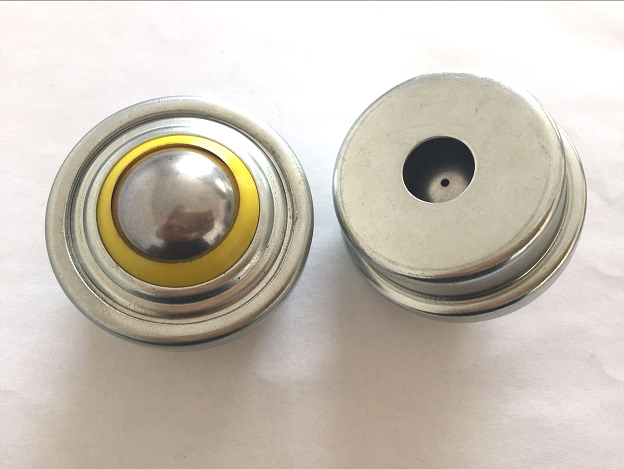 Ablaufloch in der Kugelumlaufeinheit