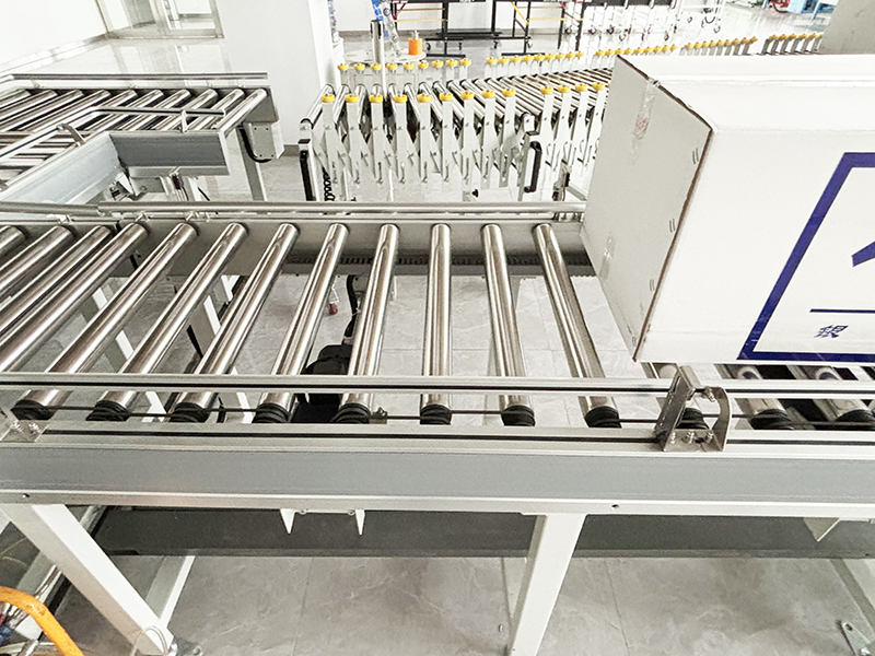 Kartonverpackte Rollenbahn – gerade Rollenbahn