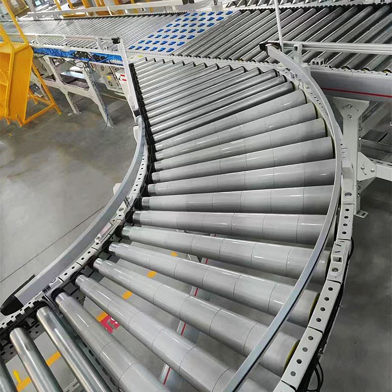 Sich verj&uuml;ngte Walzen f&uuml;r gekr&uuml;mmte Rollenf&ouml;rderer